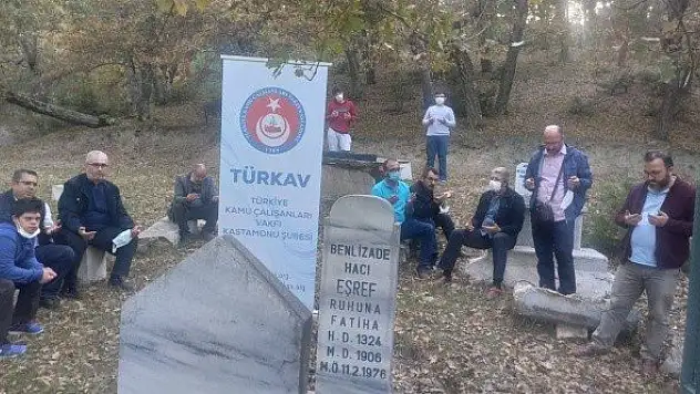 TÜRKAV Hacı Eşref'i unutmadı