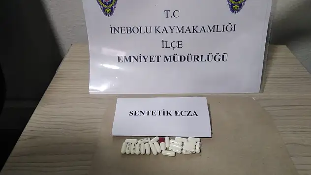 23 adet sentetik ecza hapı ele geçirildi