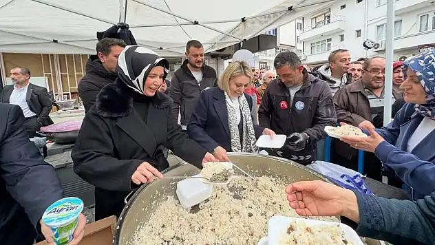 Abana'da bayramın ikinci günü pilav şöleni coşkusu