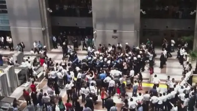 Adliyedeki eylemde gözaltına alınan avukatlar serbest bırakıldı