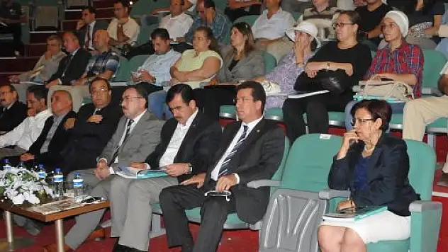 Adnan Menderes memleketinde anıldı