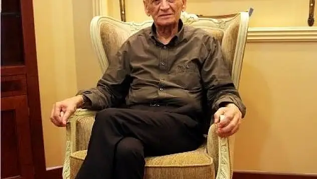 Adnan Şenses Hayatını Kaybetti 