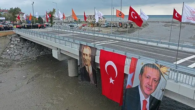 'AK Parti iktidarı olarak bizler milletimizin aşığıyız'