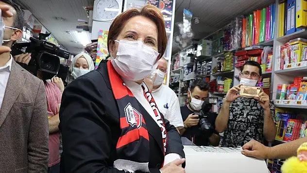 Akşener, Kastamonu'da esnafı ziyaret etti