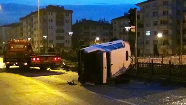 Alkol Şişede Durduğu Gibi Durmadı: 2 Yaralı