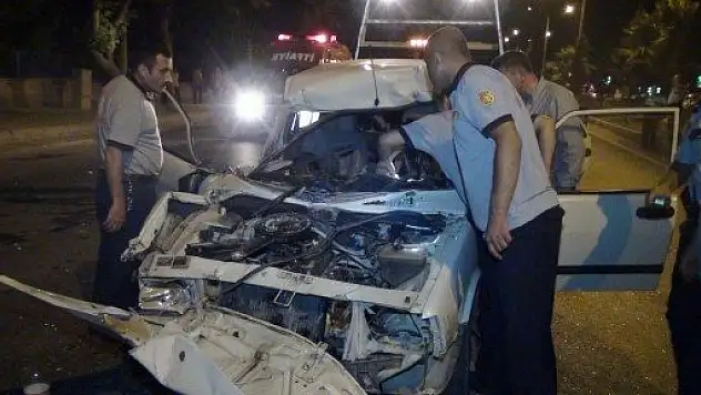 Araç sürücüsünün kopan parmağı, ekip otosuyla hastaneye yetiştirildi