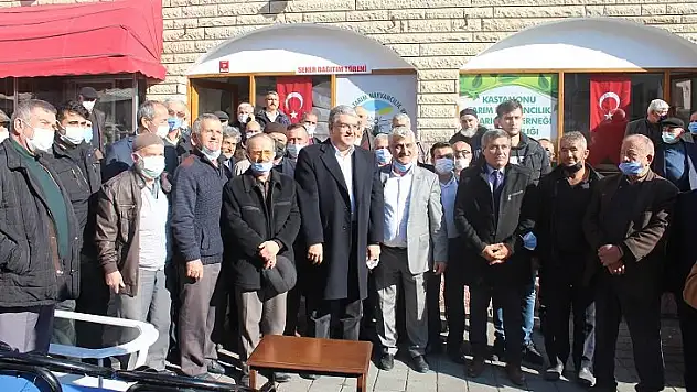 Arı yetiştiricilerine besleme şekeri dağıtıldı