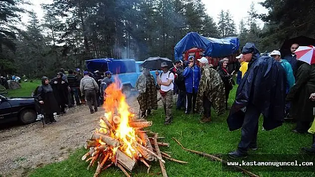 Atatürk ve İstiklal Yürüyüşü Devam Ediyor