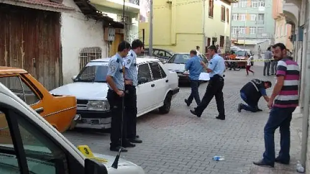 Av Tüfeğiyle Eski Eşinin Sevgilisini Vurdu 