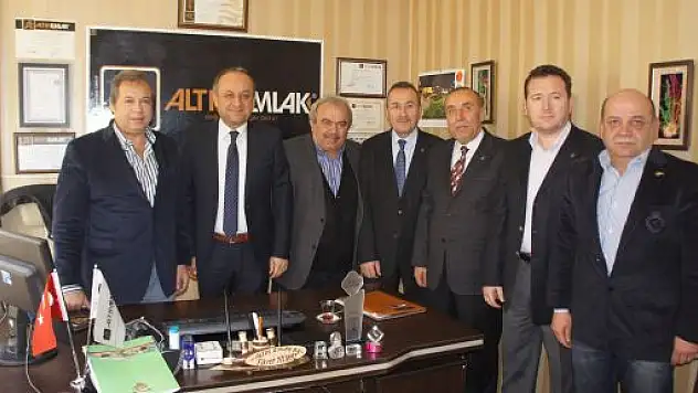 Babaş, tiyatro sanatçısı İlyas İlbey ile görüştü