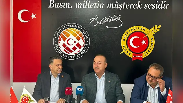 Bakan Çavuşoğlu, 'KGK kamu diplomasisi görevini yapıyor'