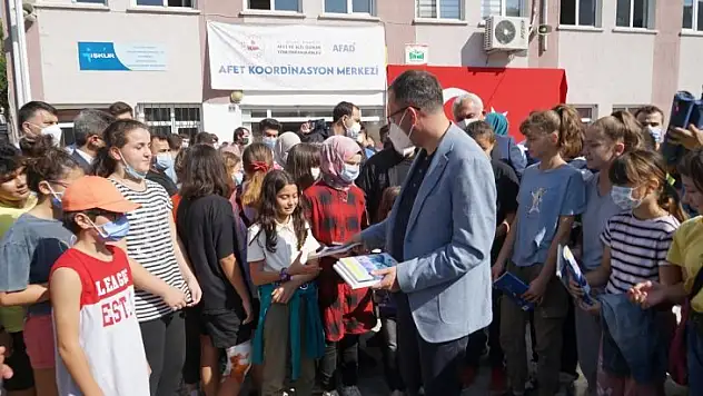 Afet bölgesinde yıkılan tesisler kısa sürede yapılacak