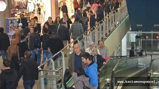 Barutçuoğlu AVM'ye Ziyaretçi Akını