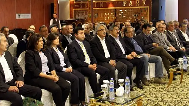 BDP'li Demirtaş: Kürtler için 'ayrılmak' ve 'bağımsızlık' bir seçenektir