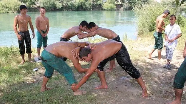 Belediye Başkanı Sözen, Kırkpınar'ın yıldızlarını ağırlıyor