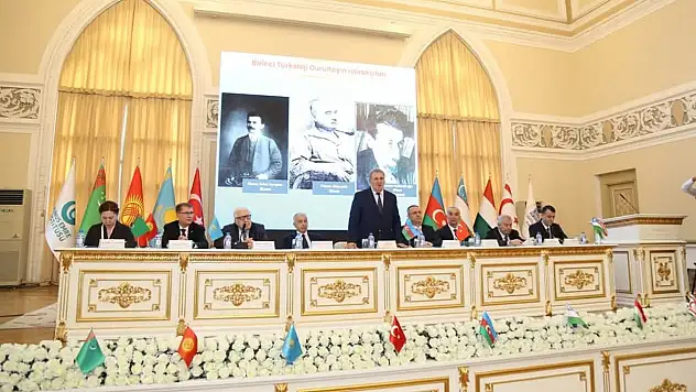 Bilim insanları Bakü'de buluştu: 100 yıllık miras geleceğe taşınıyor