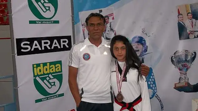 Burhaniye İhtisas'tan Bir Türkiye Derecesi Daha...