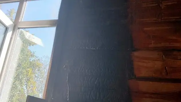 Camide çıkan yangın büyümeden söndürdü