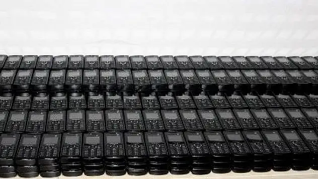 Çankırı'da Kaçak Sigara Ve Cep Telefonu Yakalandı 