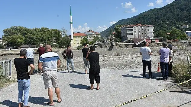 Çatalzeytin'de selin yaraları sarılıyor