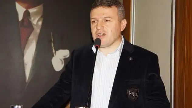 Çelik: 'Onlar Laf Üretir, Biz İse Hizmet Üretiriz'