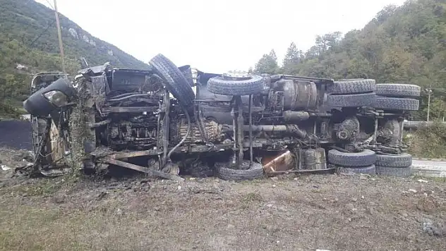 Hafriyat kamyonu alev aldı: 1 yaralı