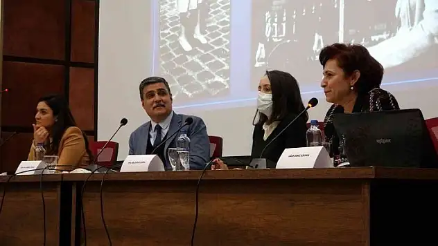 'Tarihimizi dizilerden değil kitaplardan öğrenmeliyiz'