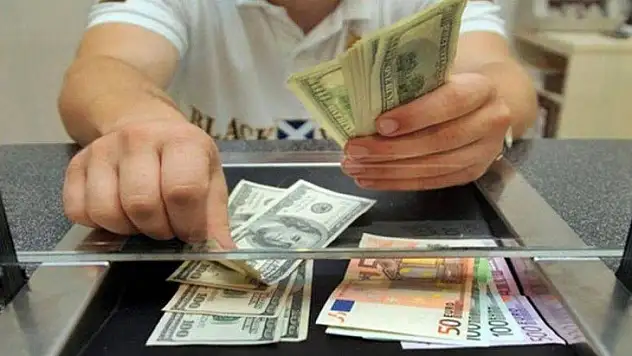 Döviz büroları kepenk indiriyor
