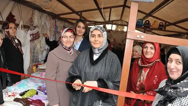 El Emeği Göz Nuru Sergi Açıldı.