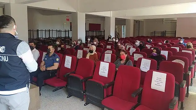 'En iyi narkotik polisi anne' projesi Çatalzeytin'de tanıtıldı
