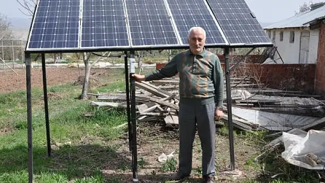 Evinin Elektriğini Kendi Üretiyor