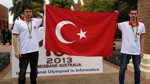 Fatih Koleji, bilgisayar olimpiyatlarına damga vurdu