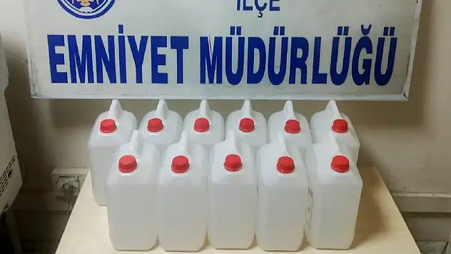 FETÖ'den ihraç edilmişti! 55 litre etil alkolle yakalandı