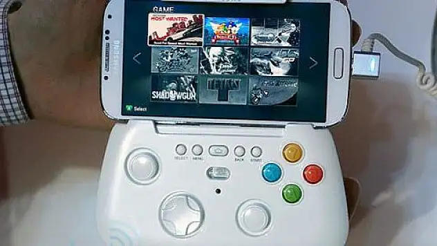 Galaxy S4'ün Joystick'i Xbox'a Olan Benzerliğiyle Dikkat Çekti