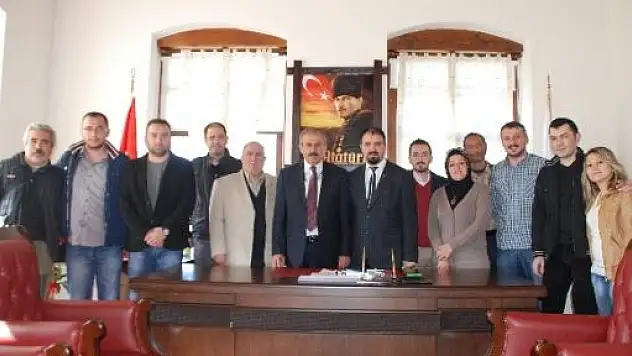 Gazeteciler Cemiyeti Yönetimi Araç'ta Toplandı 