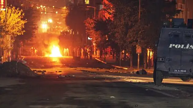 Gazi'deki olaylar geç saatlere kadar devam etti