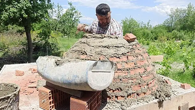 Geleneksel yöntemlerle yapılan taş fırınlar ilgi görüyor