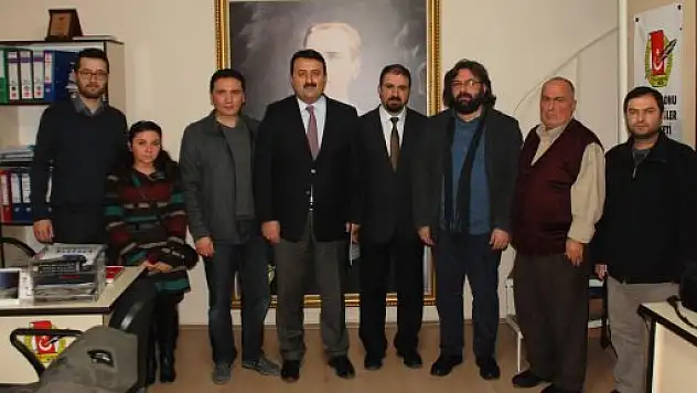 Gülşen, 'MHP'den Kayma Bize 3-0'ı Getirir'