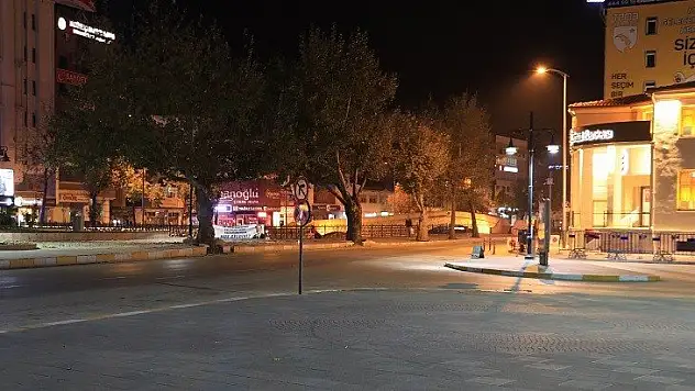 Hafta içi uygulanacak ilk sokağa çıkma kısıtlaması başladı