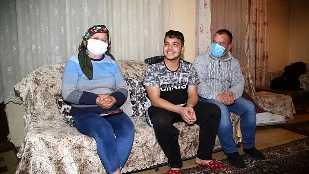 Hasta üvey oğluna öz evladı gibi bakıyor