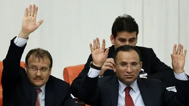 HSYK Düzenlemesi 210 oyla Meclis'ten geçti