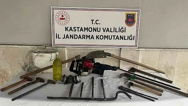 İzinsiz kazıya suçüstü! 4 gözaltı