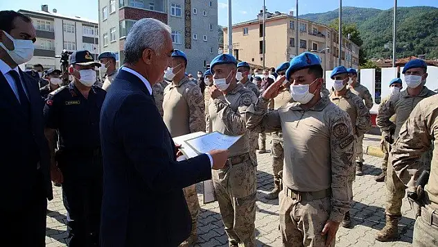 Jandarma ve AFAD personeline teşekkür belgesi