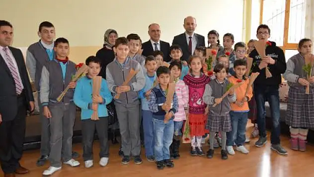 Kahraman, Engelli Öğrencileri Ziyaret Etti