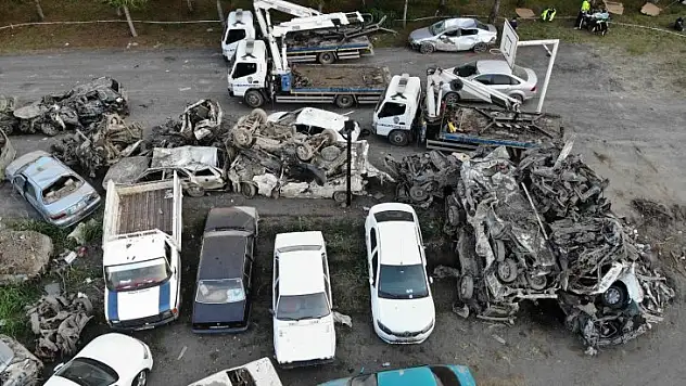 Kamp alanı araç mezarlığına dönüştü