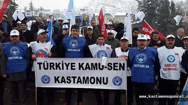 Kamu-Sen'den Bordro Yakma Eylemi