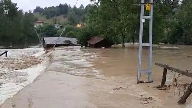 Daday'da şiddetli yağış sonrası bir köy su altında kaldı
