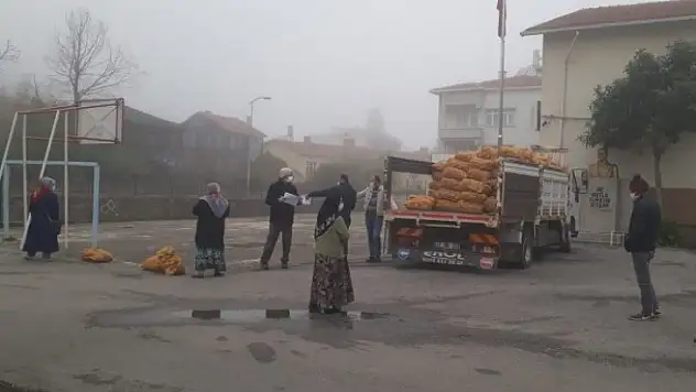 İnebolu'da 53 ton patates ihtiyaç sahiplerine dağıtıldı