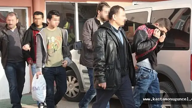 Kastamonu'da Üç Kişi, Tutuklandı