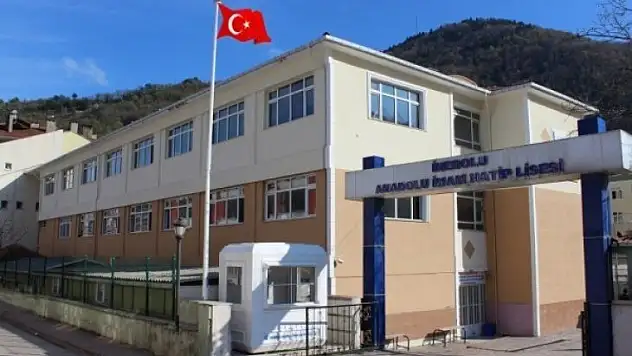 Vaka görülen iki okulda eğitime ara verildi